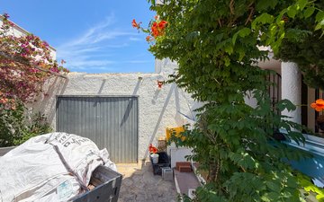 Property slide 47
