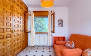 Property slide 34