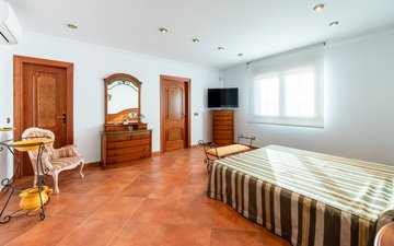 Property slide 23