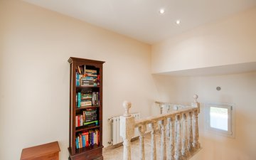Property slide 32