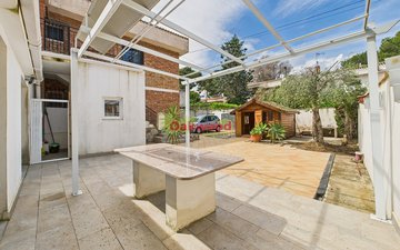 Property slide 30