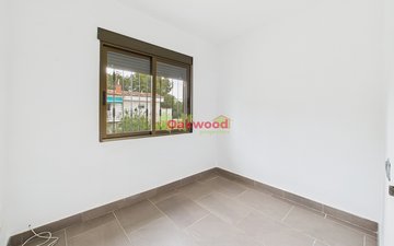 Property slide 16