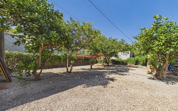 Property slide 61
