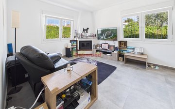 Property slide 7