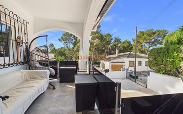 Property slide 22