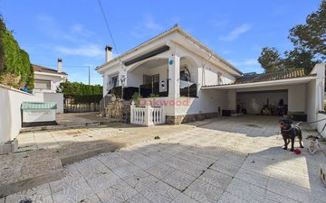 Property slide 23