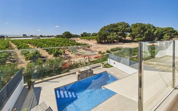 Property slide 15