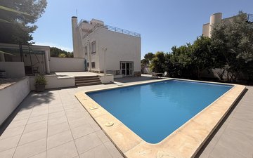 Property slide 44