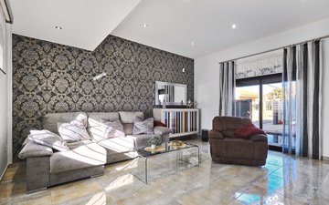 Property slide 25