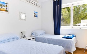 Property slide 32