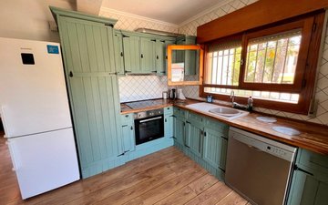 Property slide 10