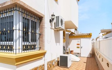 Property slide 44