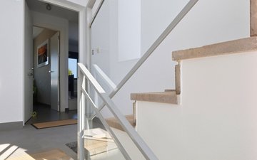 Property slide 32