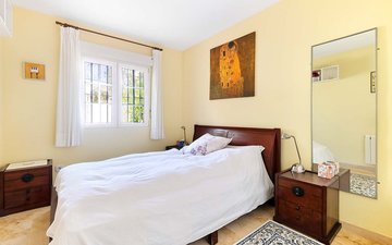 Property slide 20