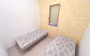 Property slide 32