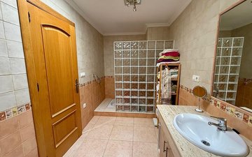 Property slide 15