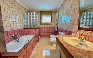 Property slide 22