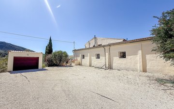Property slide 22