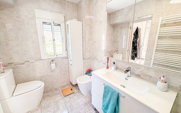 Property slide 39