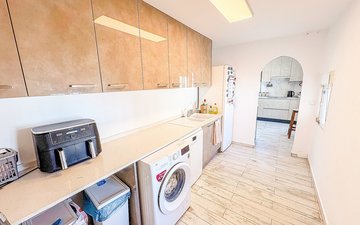 Property slide 32