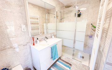 Property slide 40