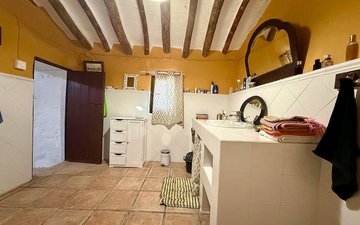 Property slide 25