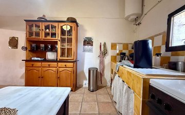 Property slide 16