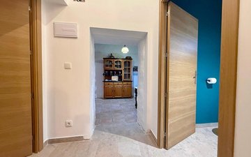 Property slide 21