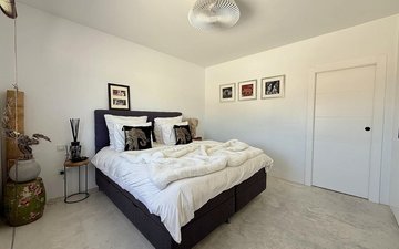 Property slide 33
