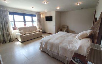 Property slide 32