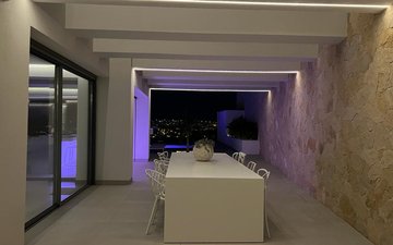 Property slide 44
