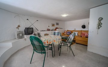 Property slide 19