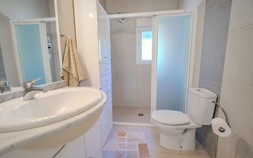 Property slide 44