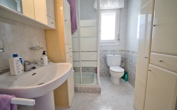 Property slide 25