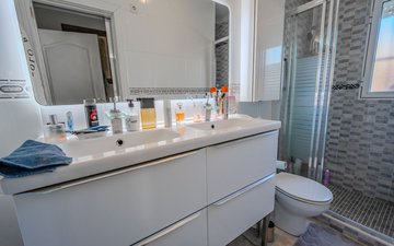 Property slide 16