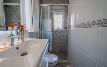 Property slide 17