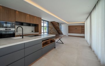 Property slide 31