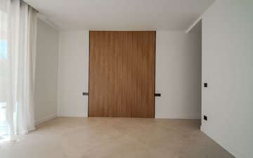 Property slide 44