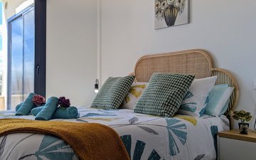 Property slide 32