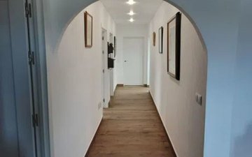 Property slide 32