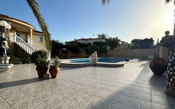 Property slide 18