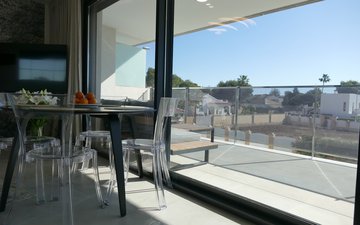 Property slide 10