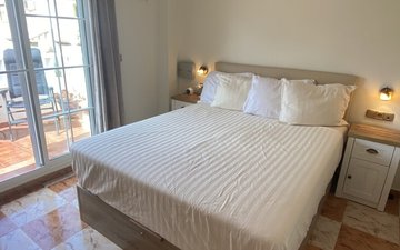 Property slide 10