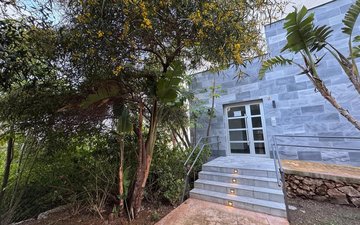 Property slide 25