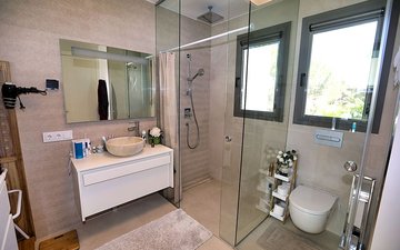 Property slide 20