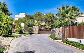 Property slide 35