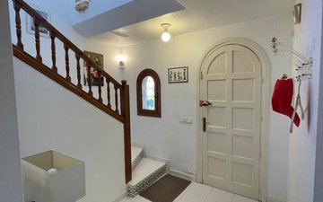 Property slide 21