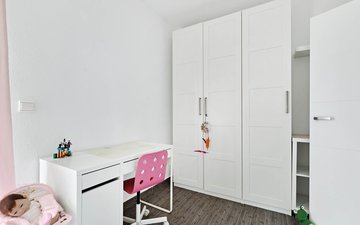 Property slide 22
