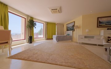 Property slide 18