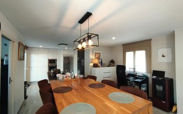 Property slide 14